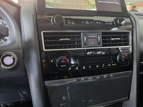 Used 2022 Nissan Armada SV RWD image 27