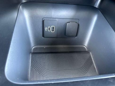 New 2026 Ford Explorer Active RWD image 31