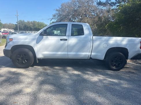 Used 2015 Toyota Tundra SR w/ Tow Package image 3