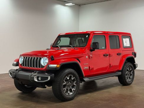 Used 2024 Jeep Wrangler Unlimited Sahara w/ Safety Group AWD/4WD image 7