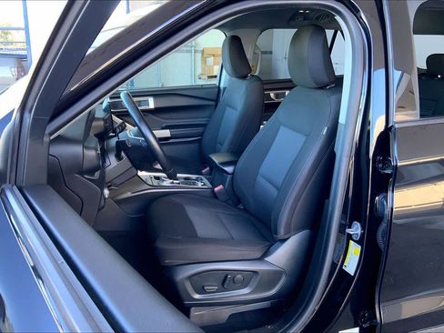 Used 2022 Ford Explorer XLT w/ Class IV Trailer Tow Package image 8