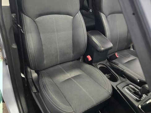 Used 2017 Subaru Forester 2.5i Touring image 38