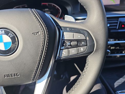 Certified 2023 BMW 530i w/ Premium Package image 19