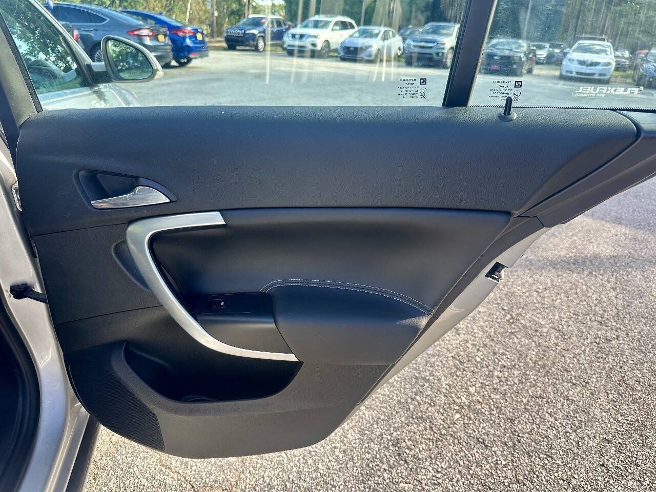 Used 2013 Buick Regal Premium FWD image 15