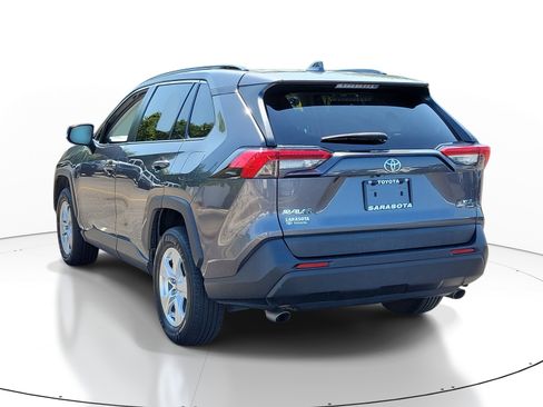 Certified 2021 Toyota RAV4 XLE FWD image 4