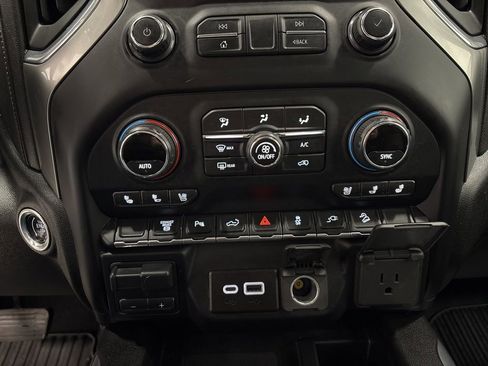 Used 2020 Chevrolet Silverado 3500 LTZ w/ LTZ Plus Package image 21