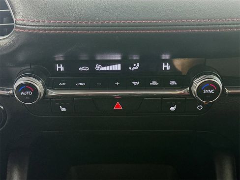 Used 2024 MAZDA MAZDA3 s image 18