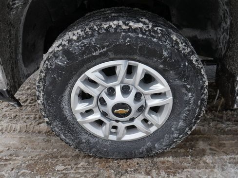 Used 2025 Chevrolet Silverado 2500 LT w/ Convenience Package image 31