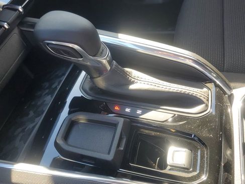 New 2026 GMC Canyon Elevation w/ Convenience Package image 15