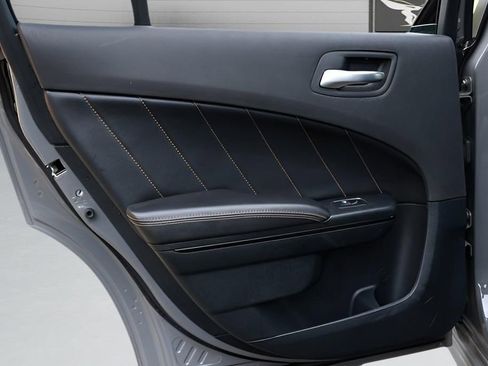 Used 2018 Dodge Charger R/T image 21