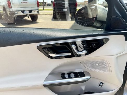 Used 2022 Mercedes-Benz C 300 Sedan image 9