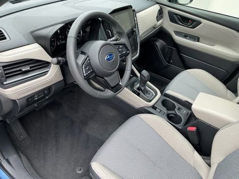 Used 2025 Subaru Forester Premium AWD/4WD image 18