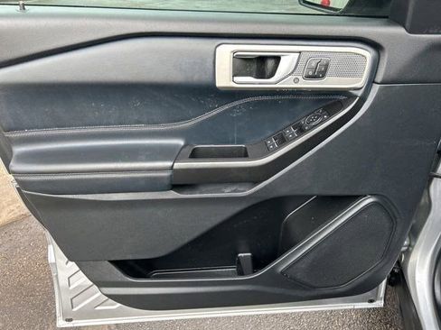 Used 2020 Ford Explorer Limited image 11