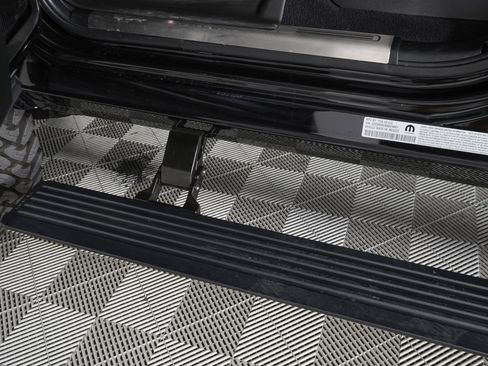 Used 2025 RAM 3500 Limited image 15