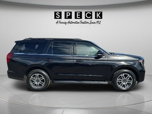 Certified 2025 Ford Expedition Active AWD/4WD image 6