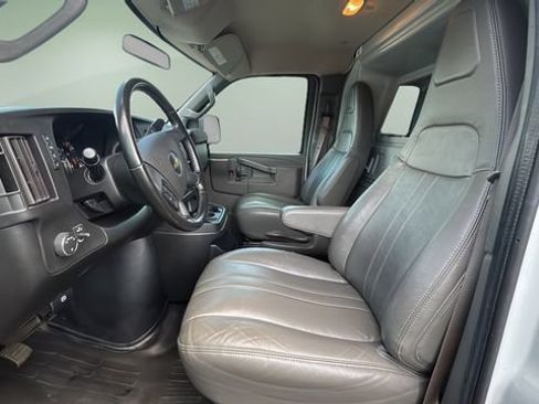 Used 2022 Chevrolet Express 2500 Extended w/ Driver Convenience Package RWD image 19