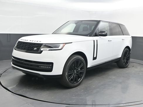 New 2025 Land Rover Range Rover SE image 1
