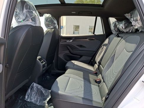 New 2026 Volkswagen Tiguan SE R-Line AWD/4WD image 6