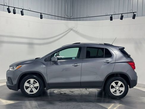 Used 2020 Chevrolet Trax LT FWD image 14