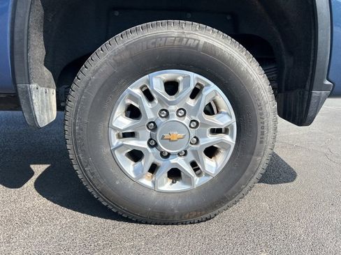 Used 2024 Chevrolet Silverado 2500 LTZ w/ LTZ Premium Package image 20