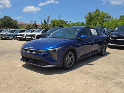 New 2026 Kia K4 FWD image 4