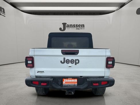 Used 2020 Jeep Gladiator Rubicon AWD/4WD image 3