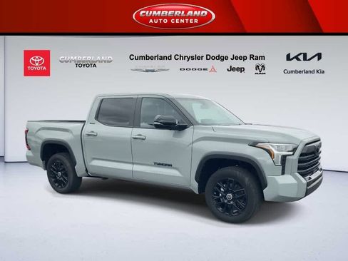 Used 2024 Toyota Tundra Limited image 2