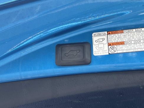 Used 2017 Toyota RAV4 XLE FWD image 10