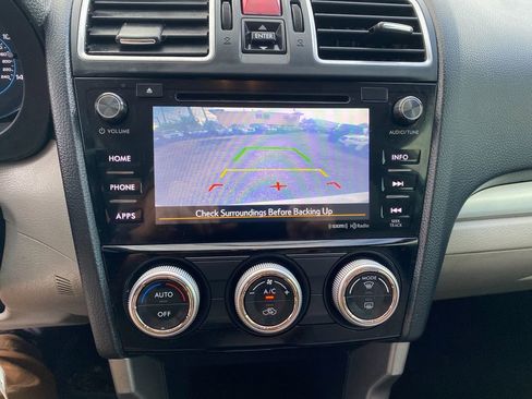 Used 2017 Subaru Forester 2.5i Premium AWD/4WD image 21