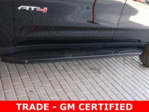 Used 2022 GMC Yukon AT4 w/ Technology Package AWD/4WD image 11