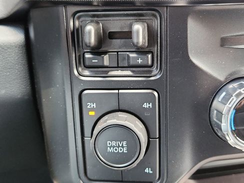 New 2026 Ford F350 Platinum w/ FX4 Off-Road Package AWD/4WD image 14