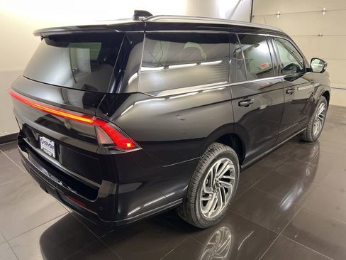 New 2026 Lincoln Navigator Reserve AWD/4WD image 6