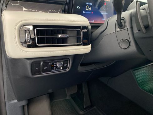 New 2026 Lincoln Aviator Black Label AWD/4WD image 18