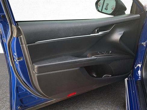 Certified 2023 Toyota Camry SE w/ Convenience Package image 16