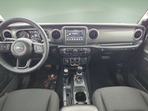 Used 2023 Jeep Wrangler Unlimited w/ Convenience Group AWD/4WD image 15