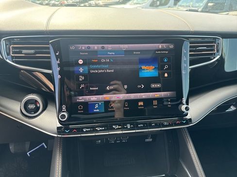 New 2026 Jeep Grand Wagoneer Summit AWD/4WD image 12