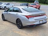 Used 2023 Hyundai Elantra SEL image 3
