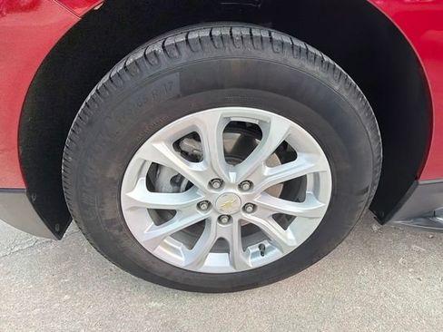 Used 2018 Chevrolet Equinox LT w/ Sun & Infotainment Package FWD image 10