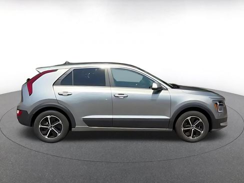 Used 2026 Kia Niro LX FWD image 15