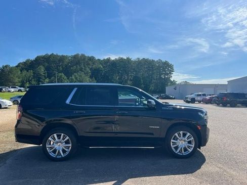 Used 2023 Chevrolet Tahoe High Country AWD/4WD image 7