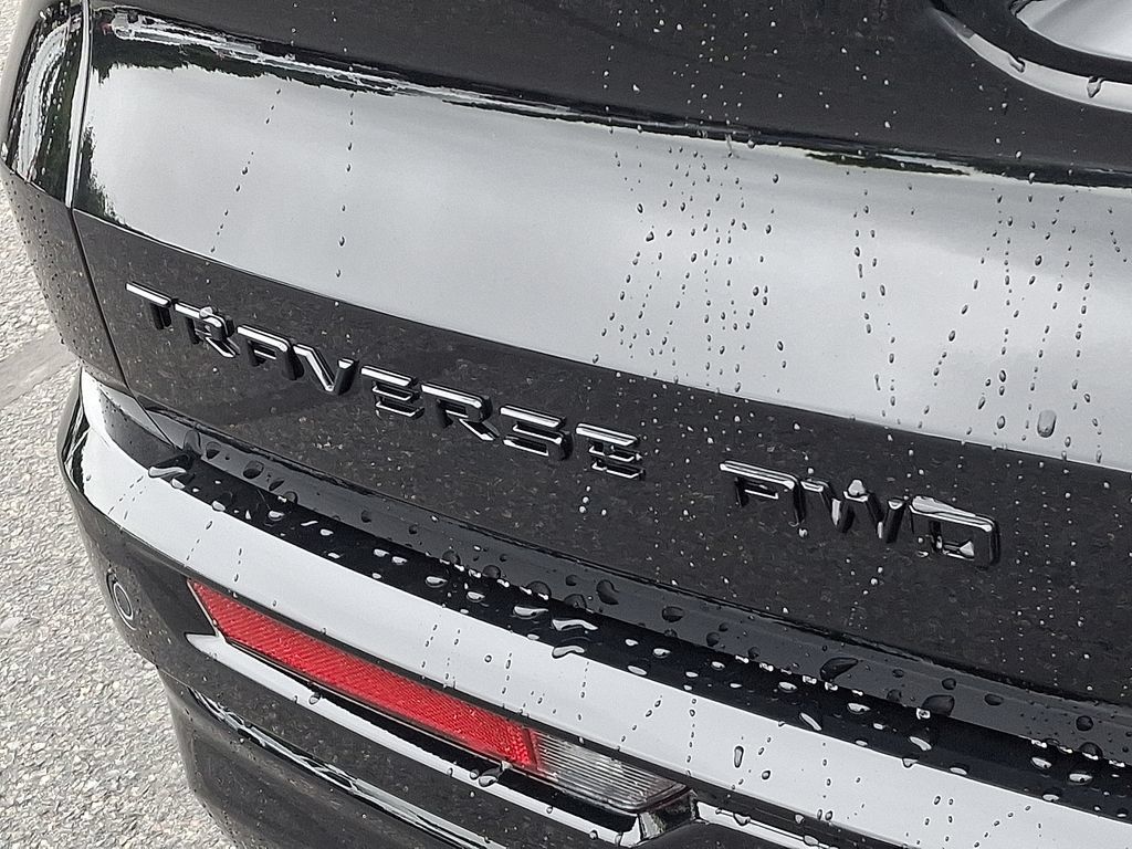 New 2027 Chevrolet Traverse RS AWD/4WD image 11