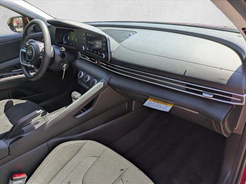 New 2026 Hyundai Elantra SE FWD image 22