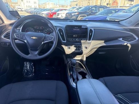 Used 2023 Chevrolet Malibu LT image 16
