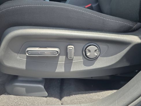 Certified 2025 Honda CR-V EX image 16