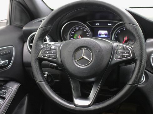 Used 2020 Mercedes-Benz GLA 250 w/ Convenience Package image 52