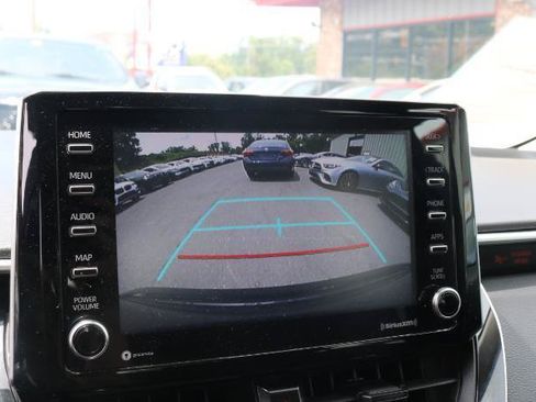 Used 2021 Toyota Corolla LE FWD image 13