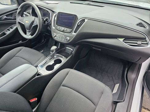 Used 2021 Chevrolet Malibu LT FWD image 10