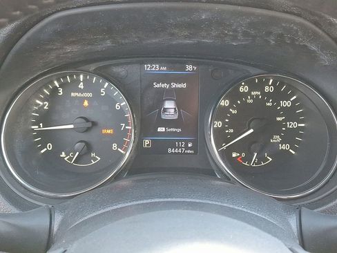 Used 2018 Nissan Rogue SV image 20