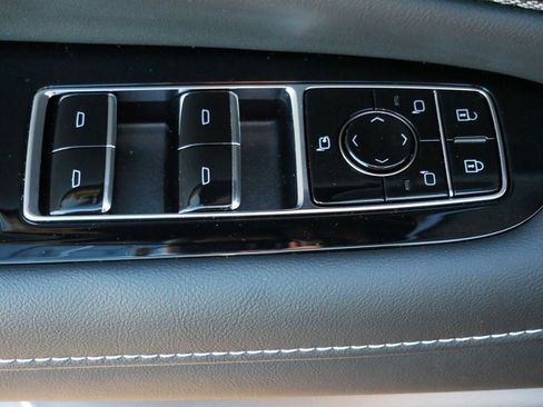 Used 2025 Cadillac Optiq Sport 2 w/ LPO, Floor Liner Package AWD/4WD image 17