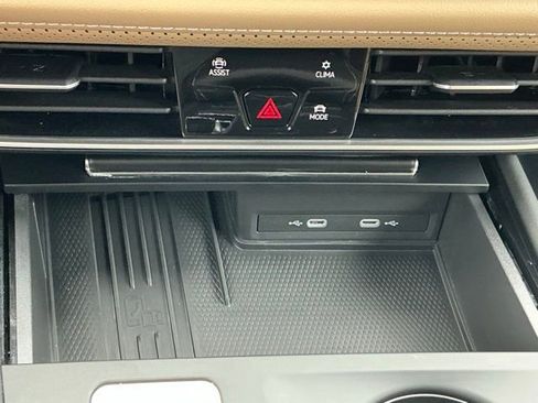 Used 2025 Volkswagen Atlas Cross Sport SE AWD/4WD image 27